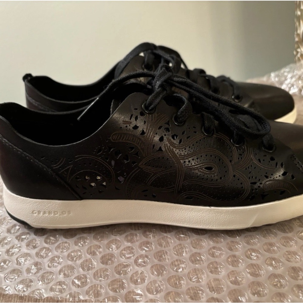 Women COLE HAAN Grandpro Leather Tennis Sneakers Size 5.5B